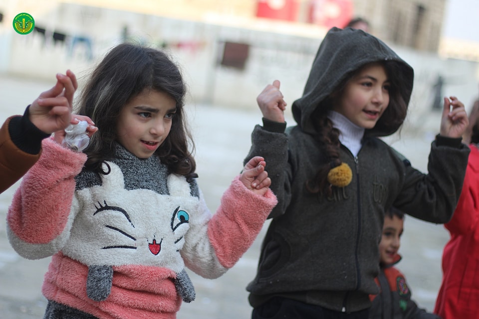 فريق الدعم النفسي ينثر الفرح في أرجاء حلب ✨